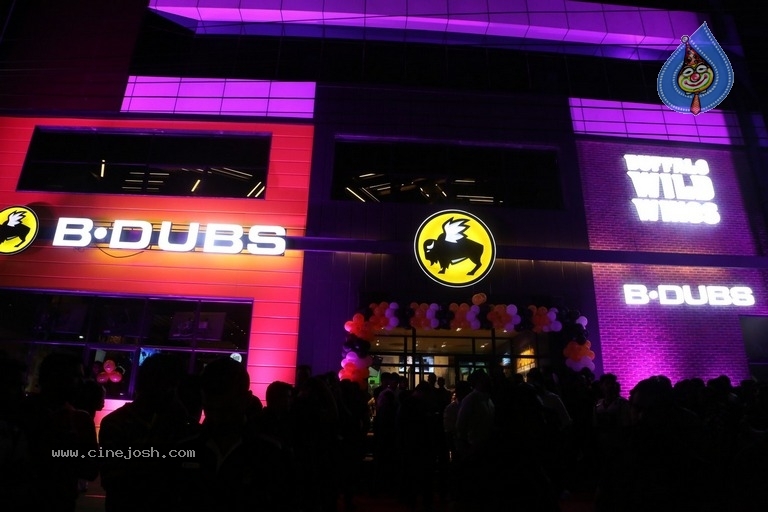 Allu Arjun Launches Buffalo Wild Wings Restaurant - 11 / 41 photos