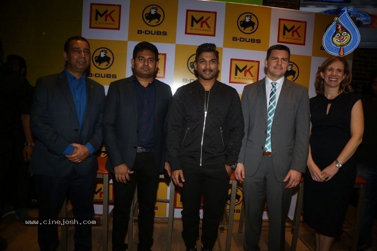 Allu Arjun Launches Buffalo Wild Wings Restaurant - 19 / 41 photos