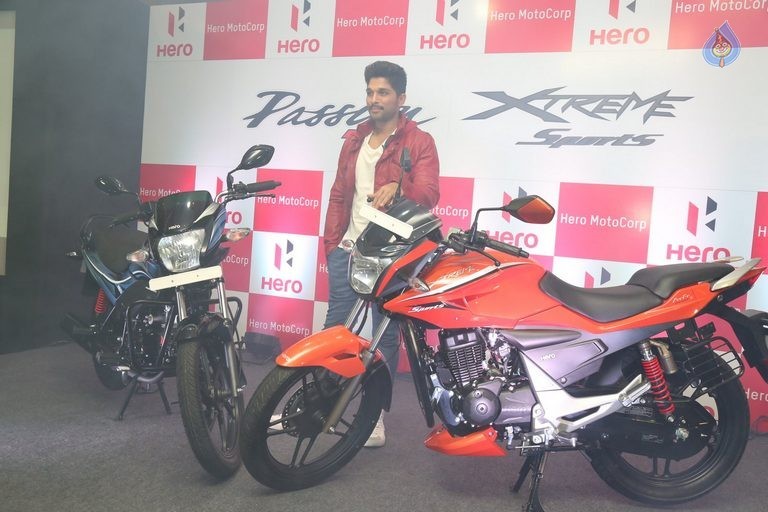 Allu Arjun Launches Hero Motocorp Bikes - 19 / 42 photos