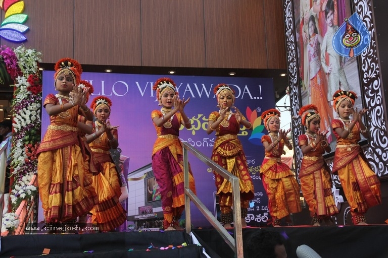 Anupama Parameswaran Inaugurates Subhamasthu Shopping Mall - 13 / 20 photos