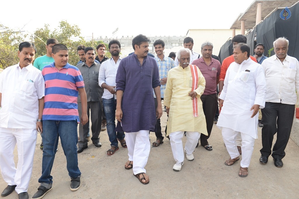 Bandaru Dattatreya meets Pawan Kalyan - 13 / 14 photos