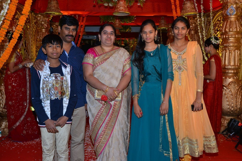 Bhuvan Sagar and Sindhusha Wedding Reception Photos - 73 / 124 photos