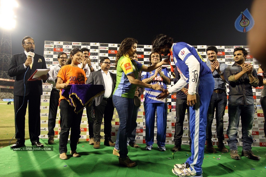 CCL 4 Final Karnataka Bulldozers Vs Kerala Strikers Match Photos - 2 / 62 photos