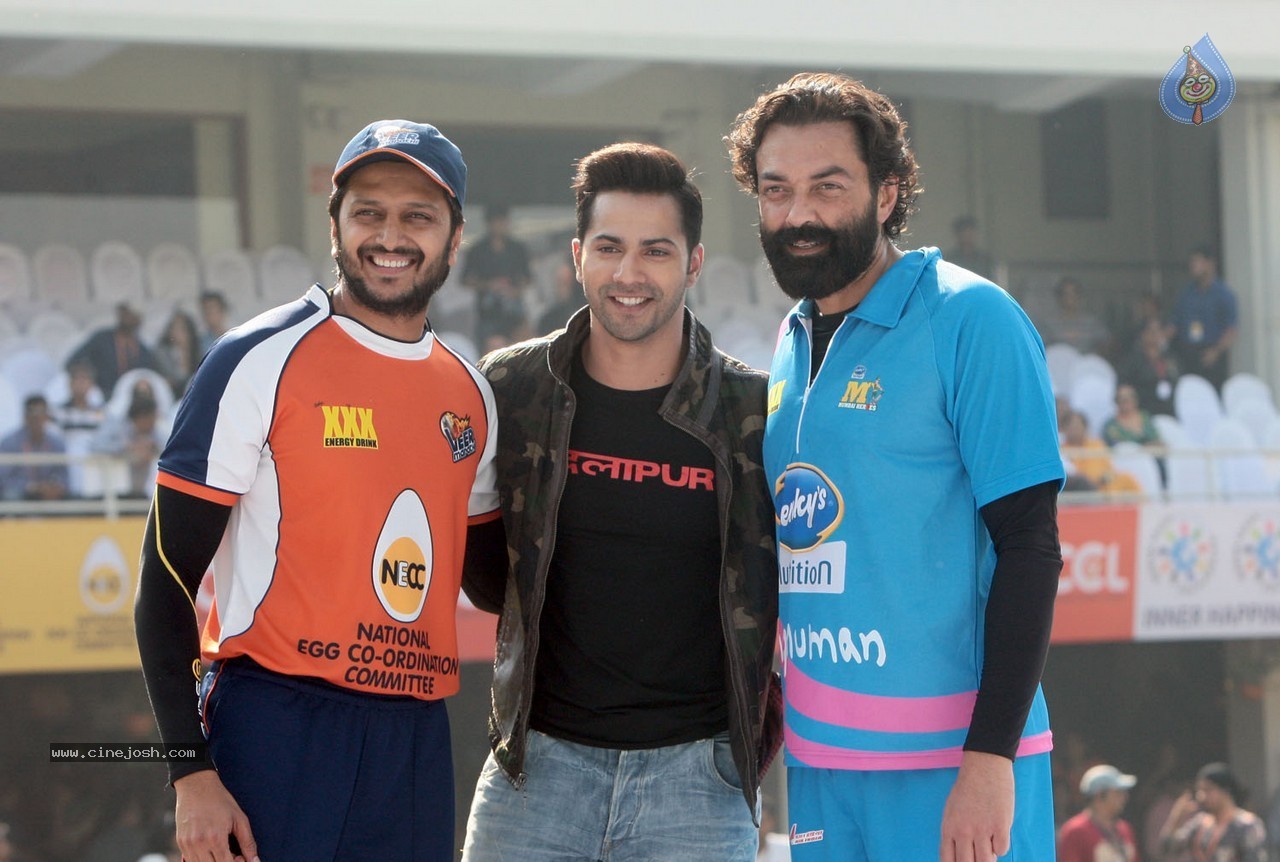 CCL 5 Mumbai Heroes Vs Veer Marathi Match - 2 / 83 photos