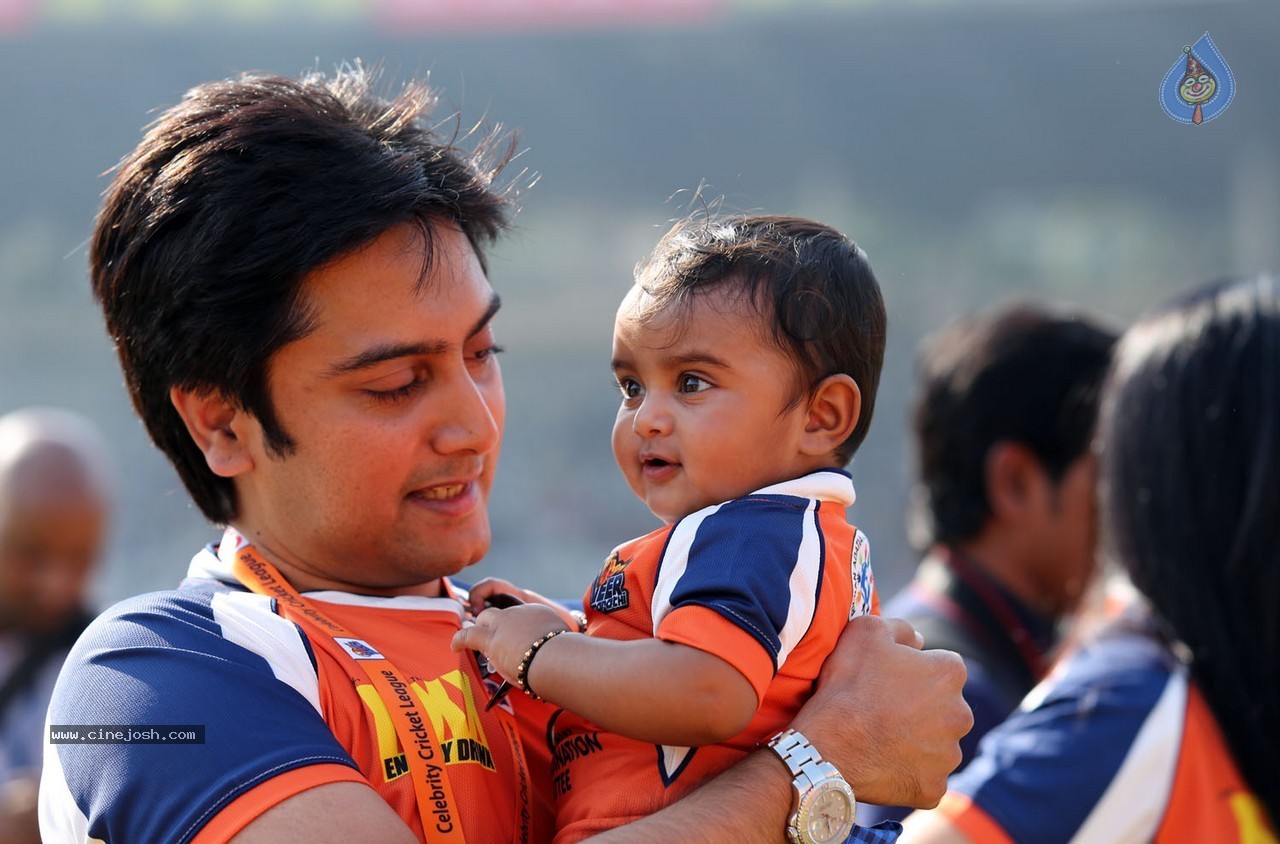 CCL 5 Mumbai Heroes Vs Veer Marathi Match - 17 / 83 photos