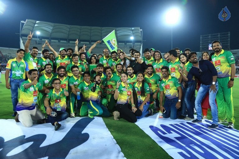 CCL 6 Kerala Strikers Vs Chennai Rhinos Match Photos - 2 / 25 photos