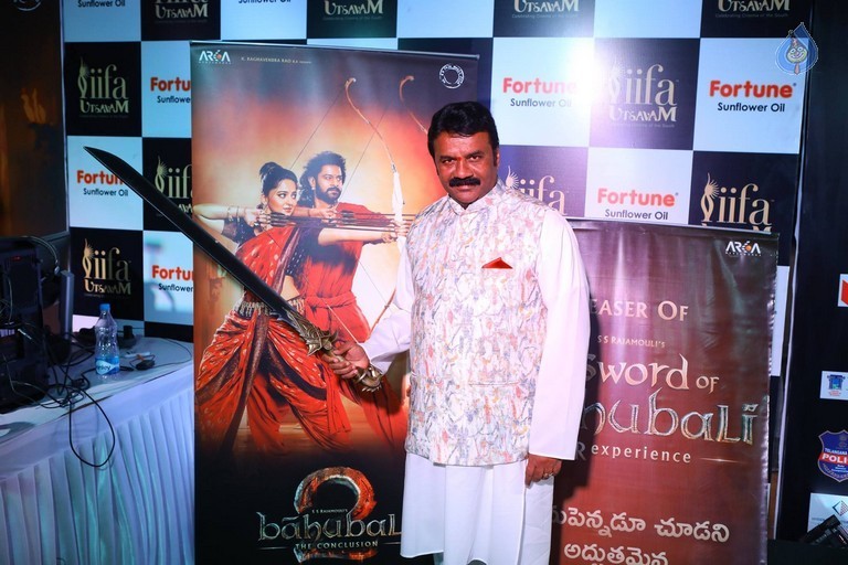 Celebrities at Baahubali VR Zone at IIFA - 9 / 39 photos