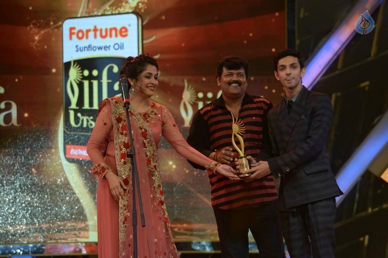 Celebrities at IIFA Utsavam Awards 2016 - 18 / 101 photos