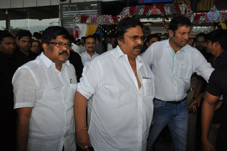 Celebrities at Vizag Airport - 11 / 42 photos