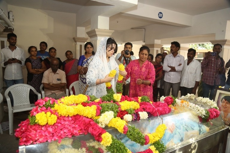 Celebrities Pay Homage To Director B Jaya Set 1 - 5 / 55 photos