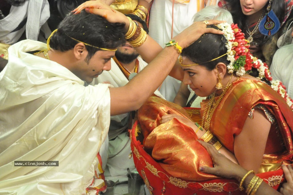 Celebs at Geetha Madhuri Wedding Photos - 13 / 213 photos