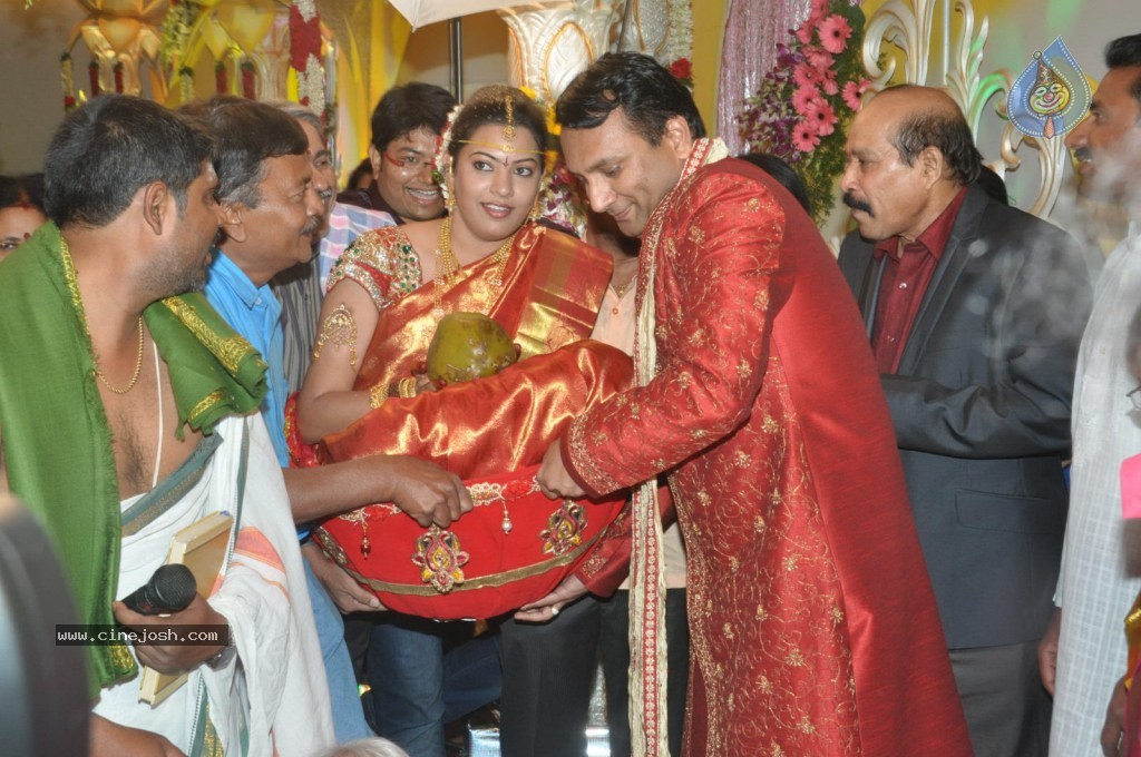Celebs at Geetha Madhuri Wedding Photos - 19 / 213 photos