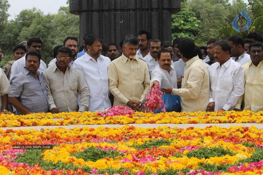 Chandrababu Naidu at NTR Ghat - 12 / 15 photos