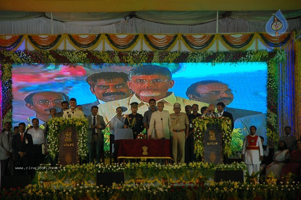 Chandrababu Naidu Sworn in as Andhra Pradesh CM - 6 / 150 photos