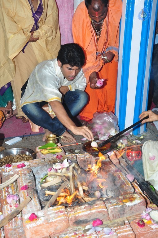 Chiranjeevi Birthday Special Pooja at Film Nagar Temple - 13 / 72 photos