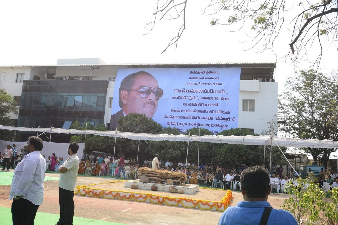 D Ramanaidu Funeral Ceremony - 6 / 326 photos