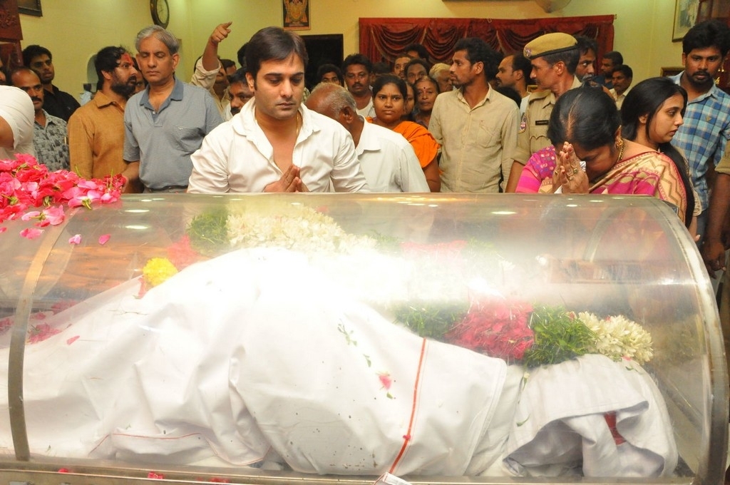 Dasari Narayana rao Condolences Photos 3 - 20 / 63 photos