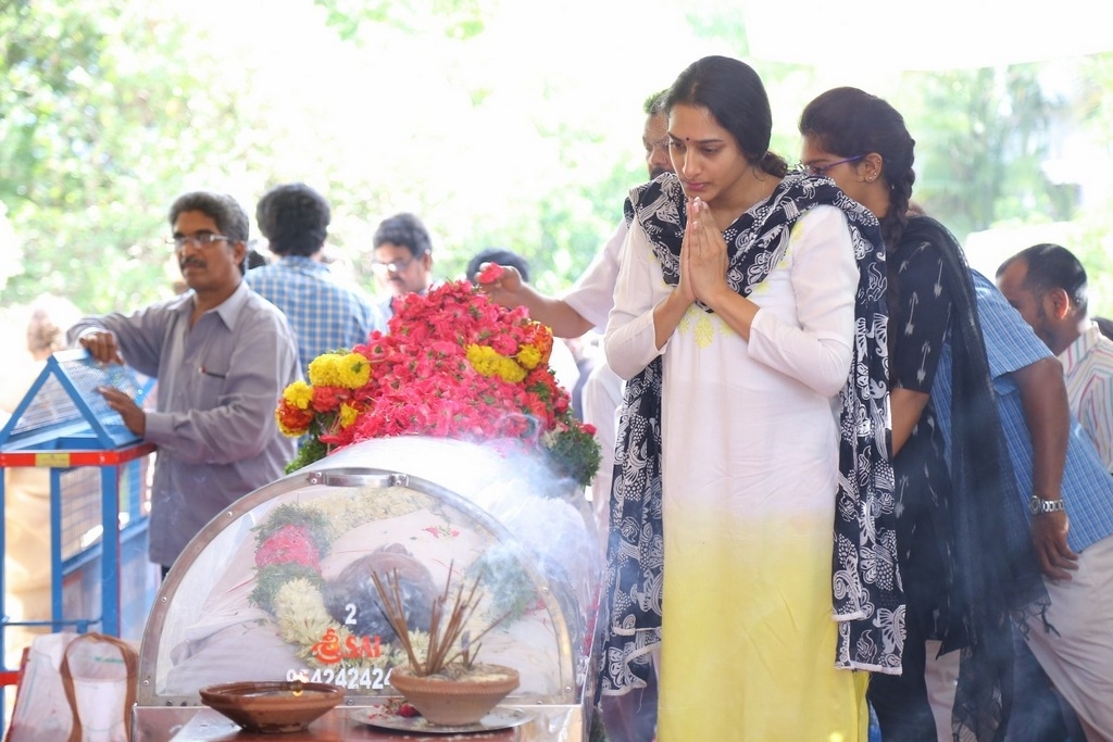 Dasari Narayana Rao Condolences Photos 4 - 20 / 83 photos