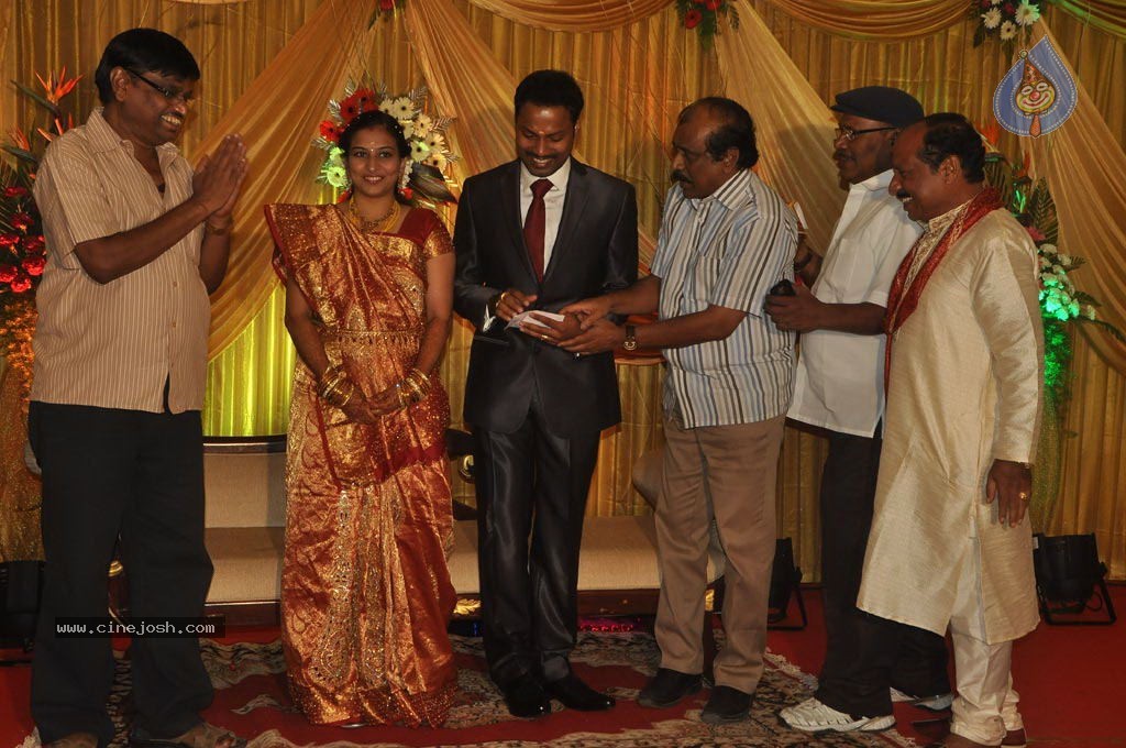 Director Senthinathan Son Wedding Reception - 16 / 63 photos