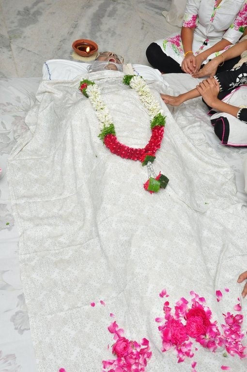Edida Nageswara Rao Condolences Photos 1 - 3 / 126 photos