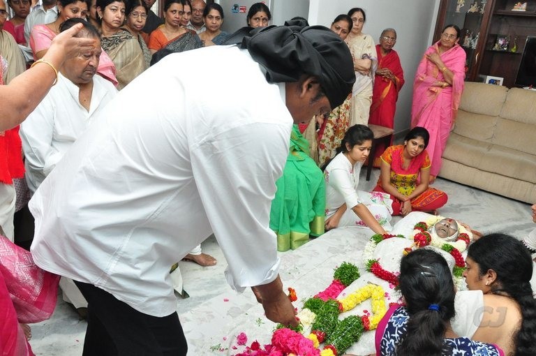 Edida Nageswara Rao Condolences Photos 1 - 8 / 126 photos