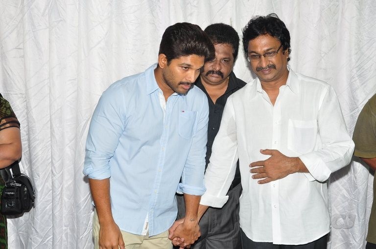 Edida Nageswara Rao Condolences Photos 1 - 12 / 126 photos