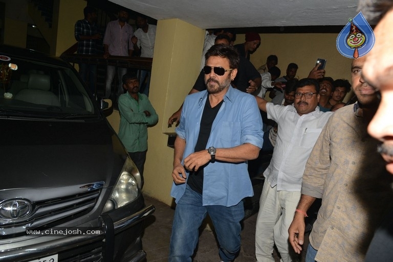 F2 Team In Sudarshan 35MM Theater - 18 / 21 photos