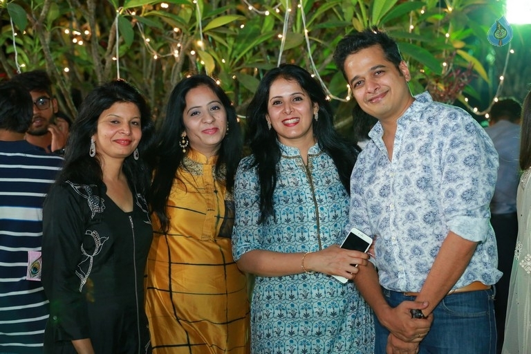 Get together Party Hosted by Omesh and Kanchan - 16 / 77 photos