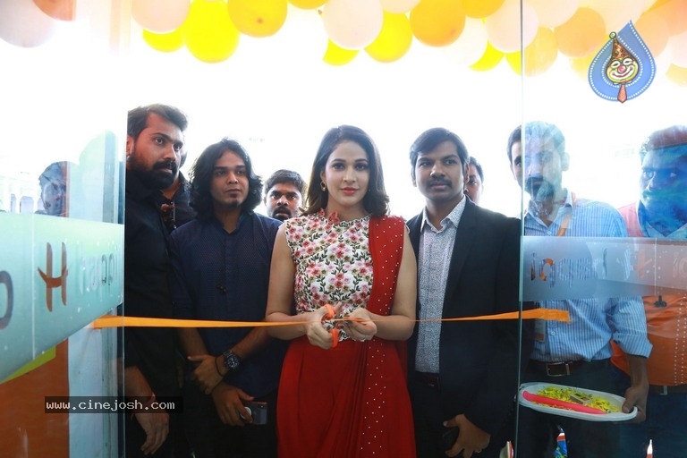 Happi Mobiles Grand Store Launched By Actress Lavanya Tripathi - 7 / 20 photos