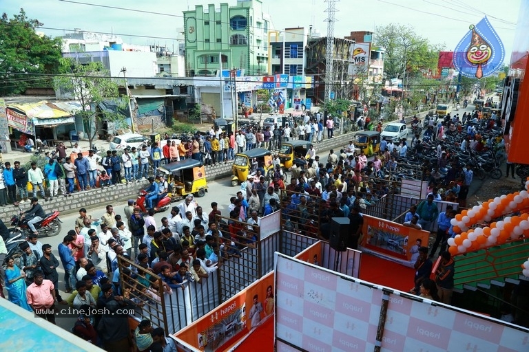 Happi Mobiles Grand Store Launched By Actress Lavanya Tripathi - 18 / 20 photos