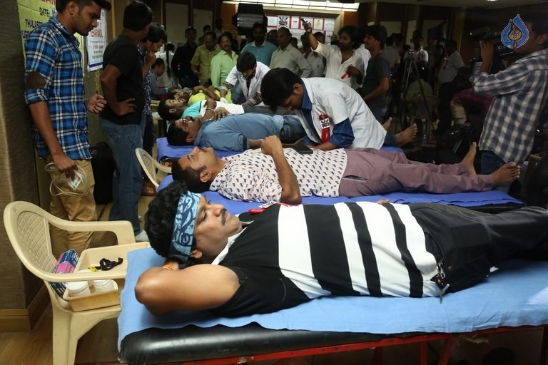 Hyderabad Talwars Blood Donation Camp Photos - 21 / 32 photos