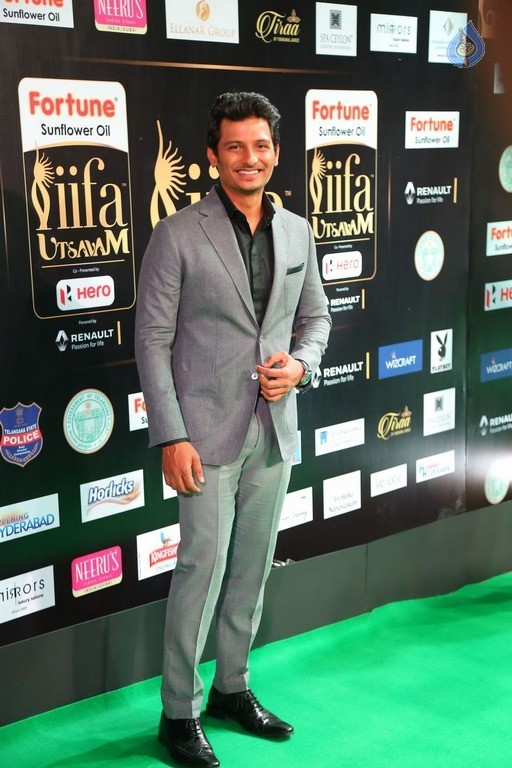 IIFA Utsavam 2017 Awards 1 (Day1) - 18 / 92 photos