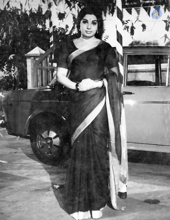 Jayalalithaa Old Photos - 6 / 11 photos