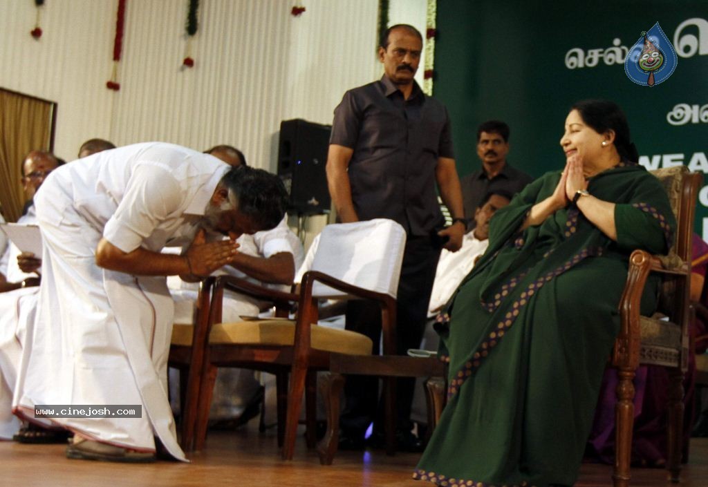 Jayalalitha's Swearing-in Ceremony - 21 / 44 photos