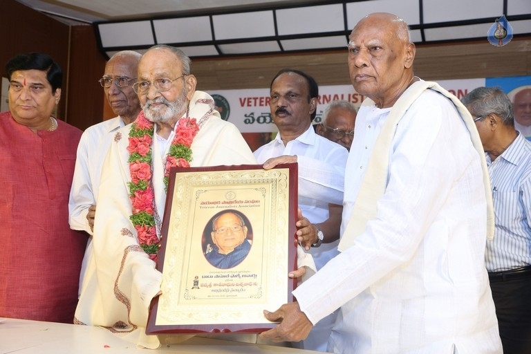 Journalists Association Felicitates Dadasaheb Phalke K Viswanath - 14 / 52 photos
