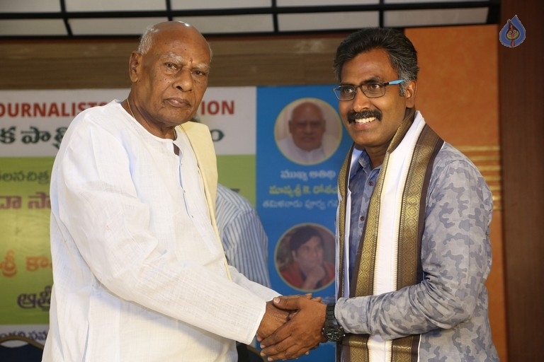 Journalists Association Felicitates Dadasaheb Phalke K Viswanath - 44 / 52 photos