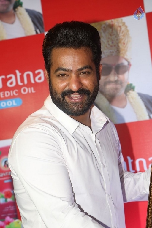 Jr NTR at Navratna Ayurvedic Oil Press Meet - 18 / 21 photos