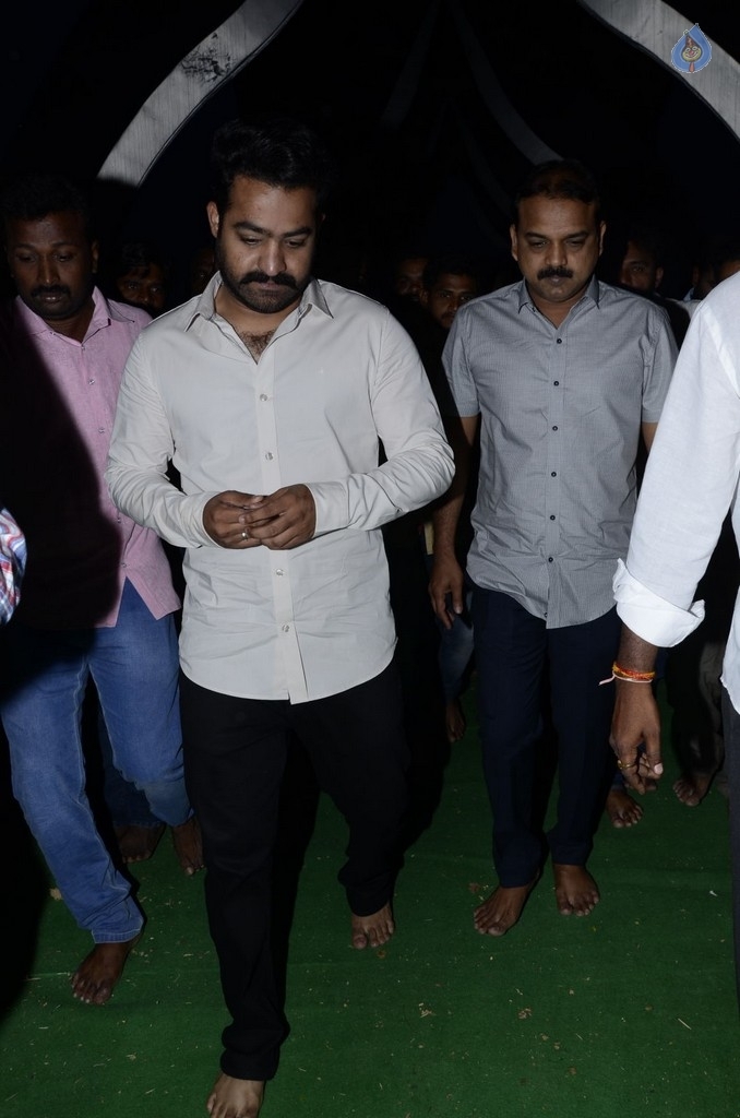 JR NTR visits NTR Ghat on NTR Birth Anniversary - 1 / 47 photos