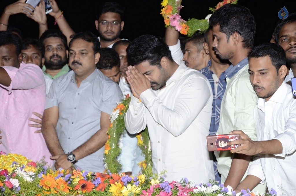 JR NTR visits NTR Ghat on NTR Birth Anniversary - 7 / 47 photos