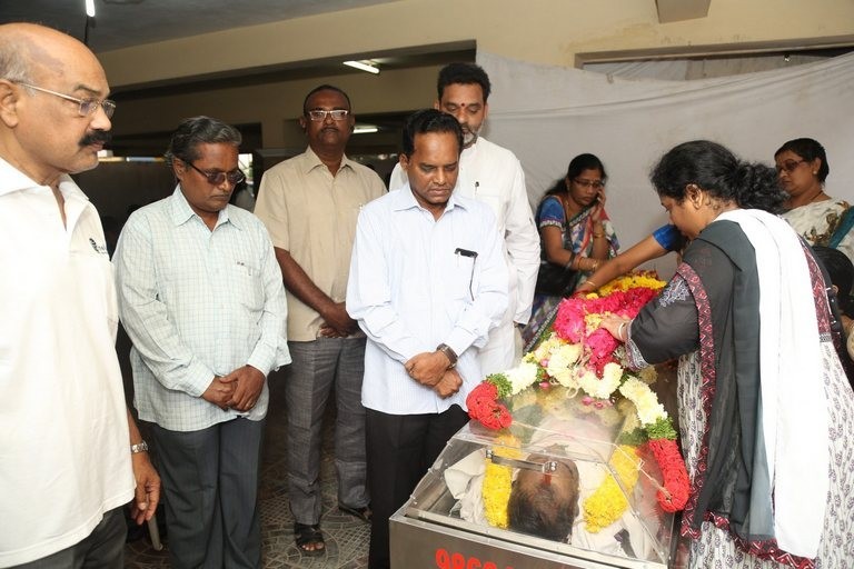 Kondavalasa Lakshmana Rao Condolences Photos - 2 / 73 photos