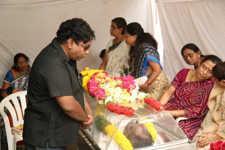 Kondavalasa Lakshmana Rao Condolences Photos - 6 / 73 photos