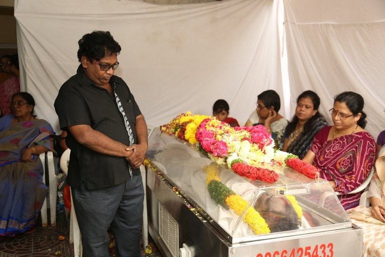 Kondavalasa Lakshmana Rao Condolences Photos - 15 / 73 photos