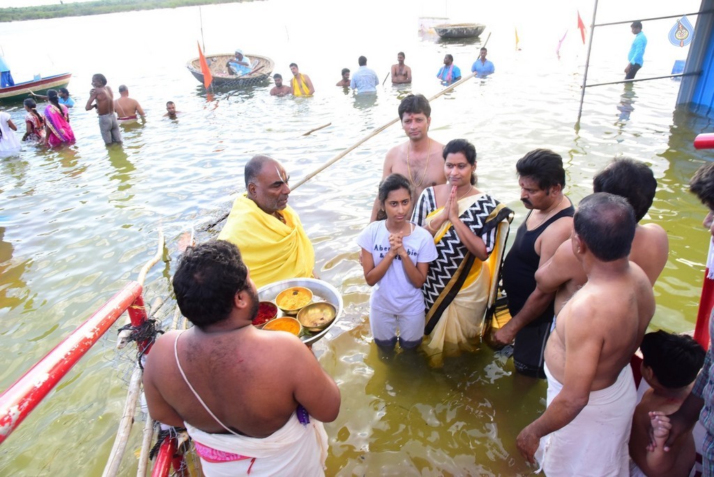 Krishna Pushkaralu 2016 Closing Ceremony - 2 / 49 photos