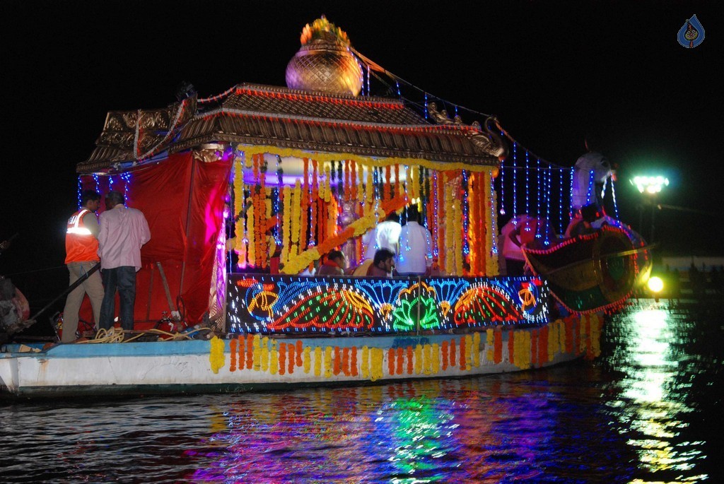 Krishna Pushkaralu 2016 Closing Ceremony - 3 / 49 photos