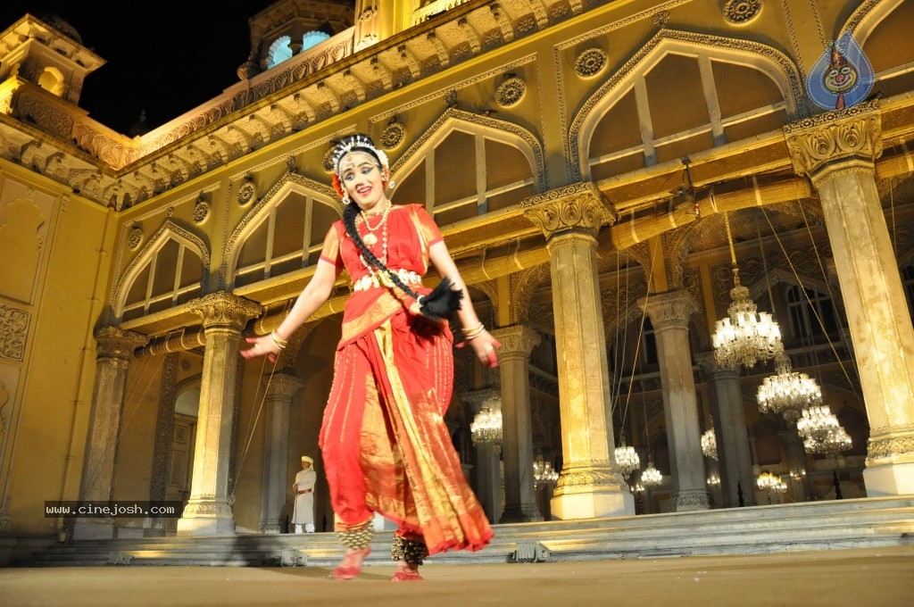 Kuchipudi Performance at Chowmohalla Palace - 7 / 15 photos