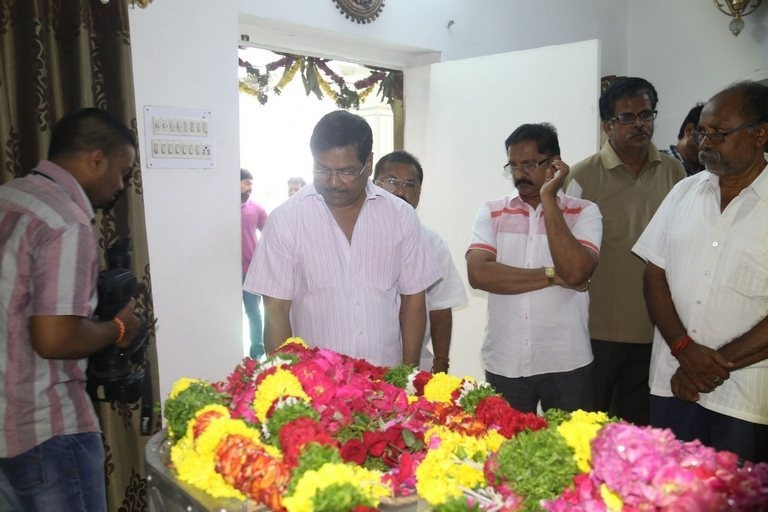 Mada Venkateswara Rao Condolences Photos 2 - 4 / 42 photos