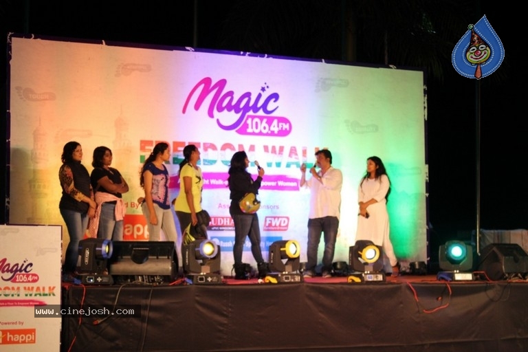 Magic FM Freedom Walk - 11 / 12 photos