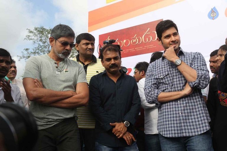 Mahesh Babu flags off Chak De India Ride - 21 / 42 photos