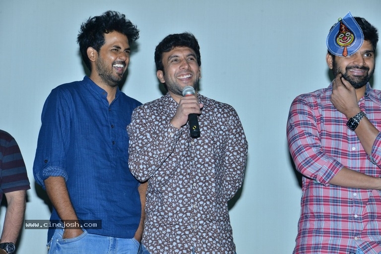 Mental Madhilo Movie Team at Sandhya Theater - 9 / 10 photos