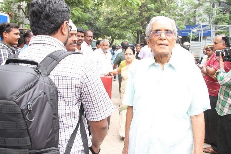 MS Viswanathan Condolences Photos - 5 / 59 photos